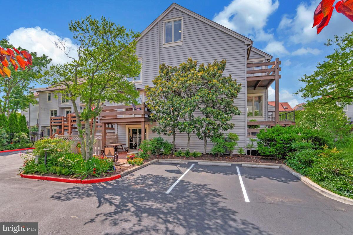 CHESAPEAKE LANDING - Residential