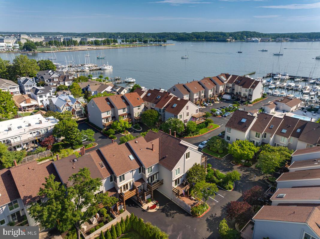 CHESAPEAKE LANDING - Residential