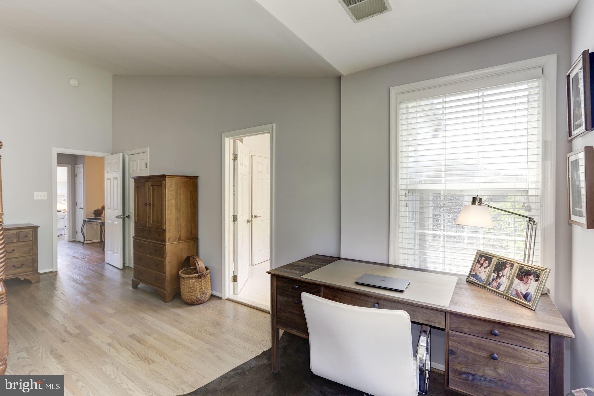 GOVERNORS GROVE - Residential Lease