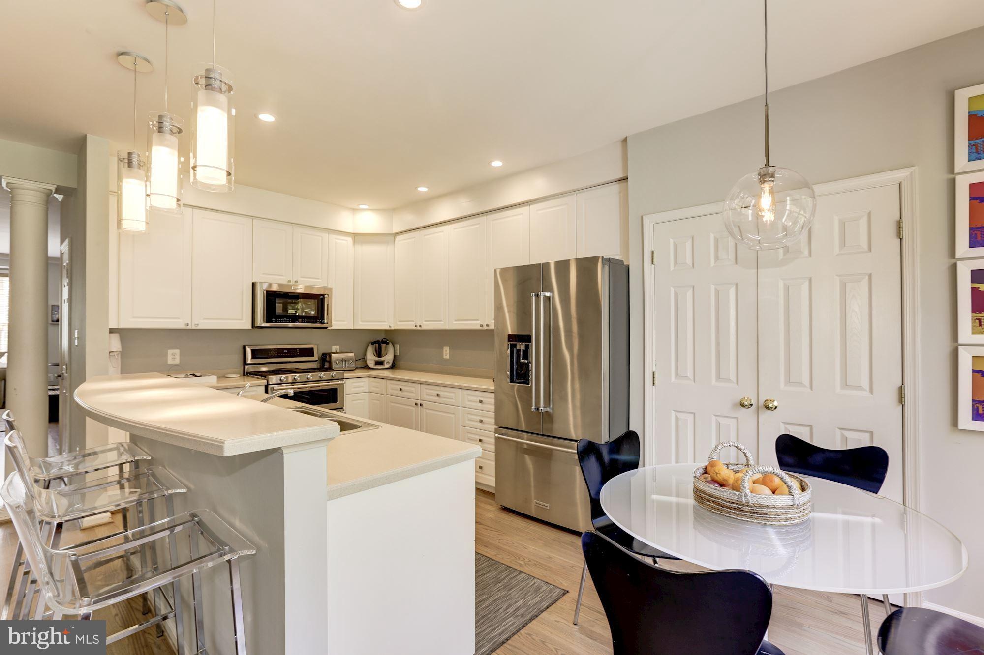 GOVERNORS GROVE - Residential Lease