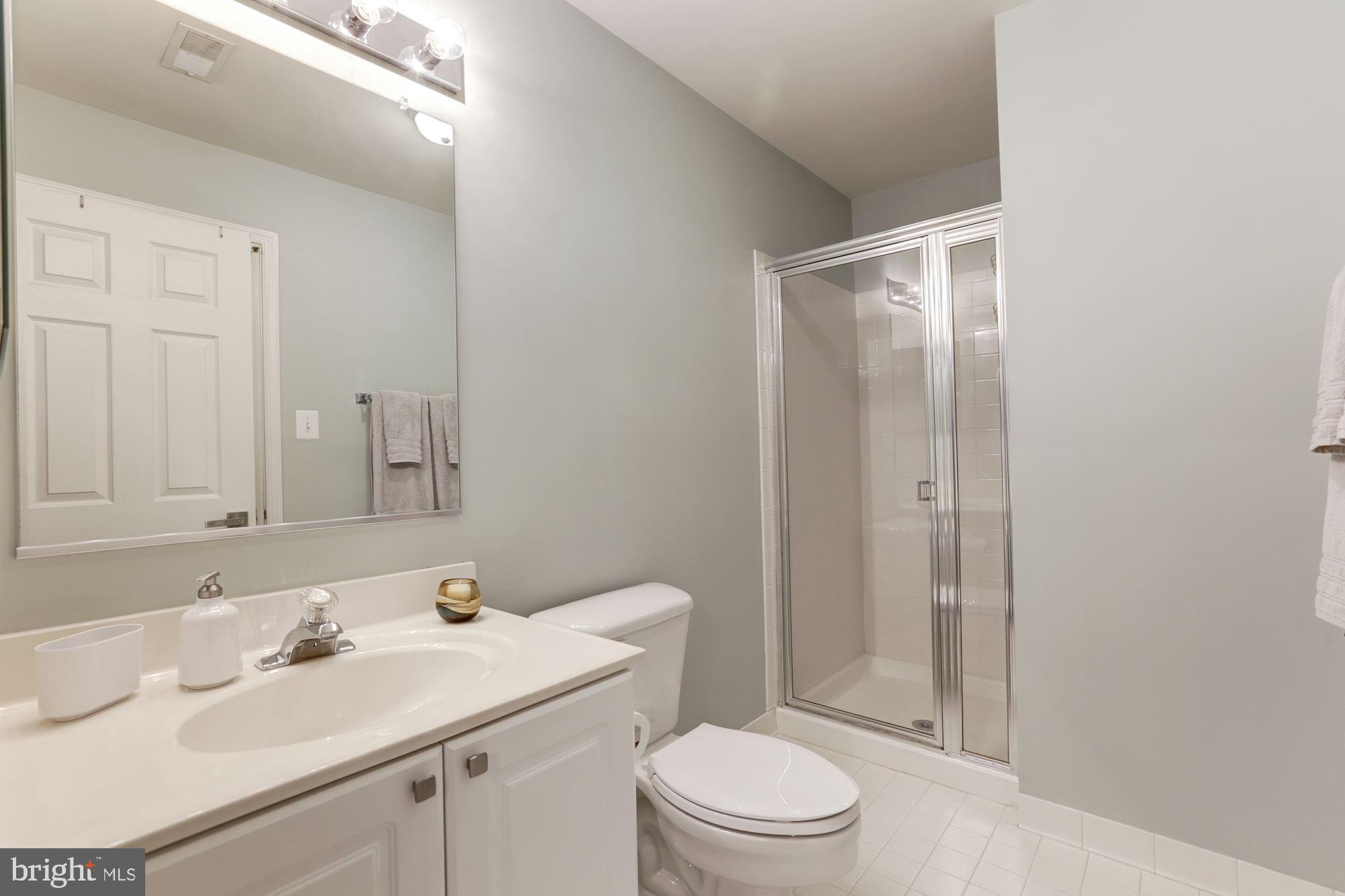 GOVERNORS GROVE - Residential Lease