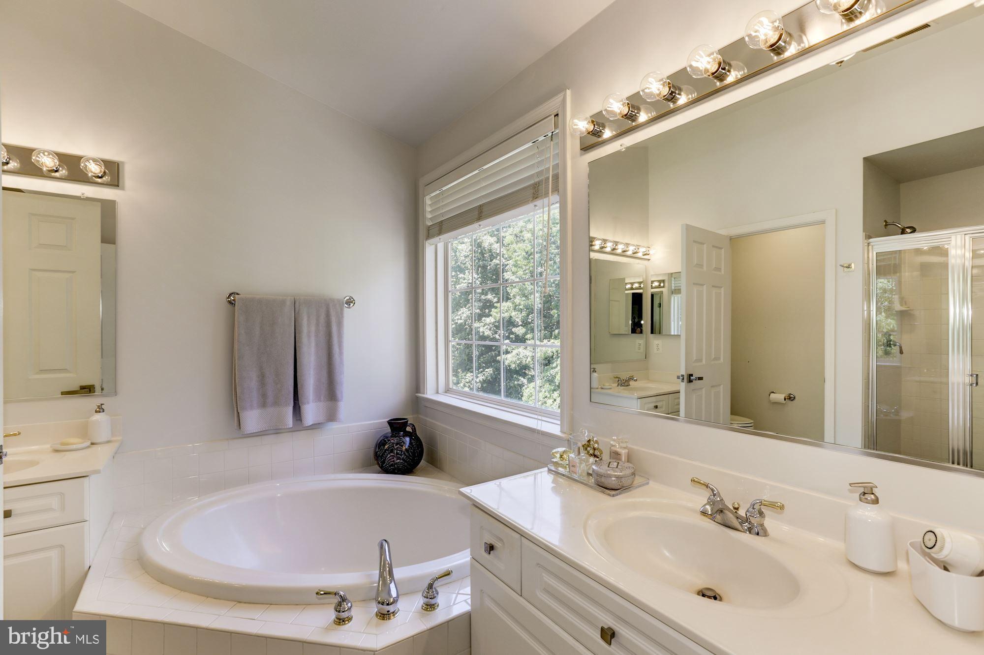 GOVERNORS GROVE - Residential Lease