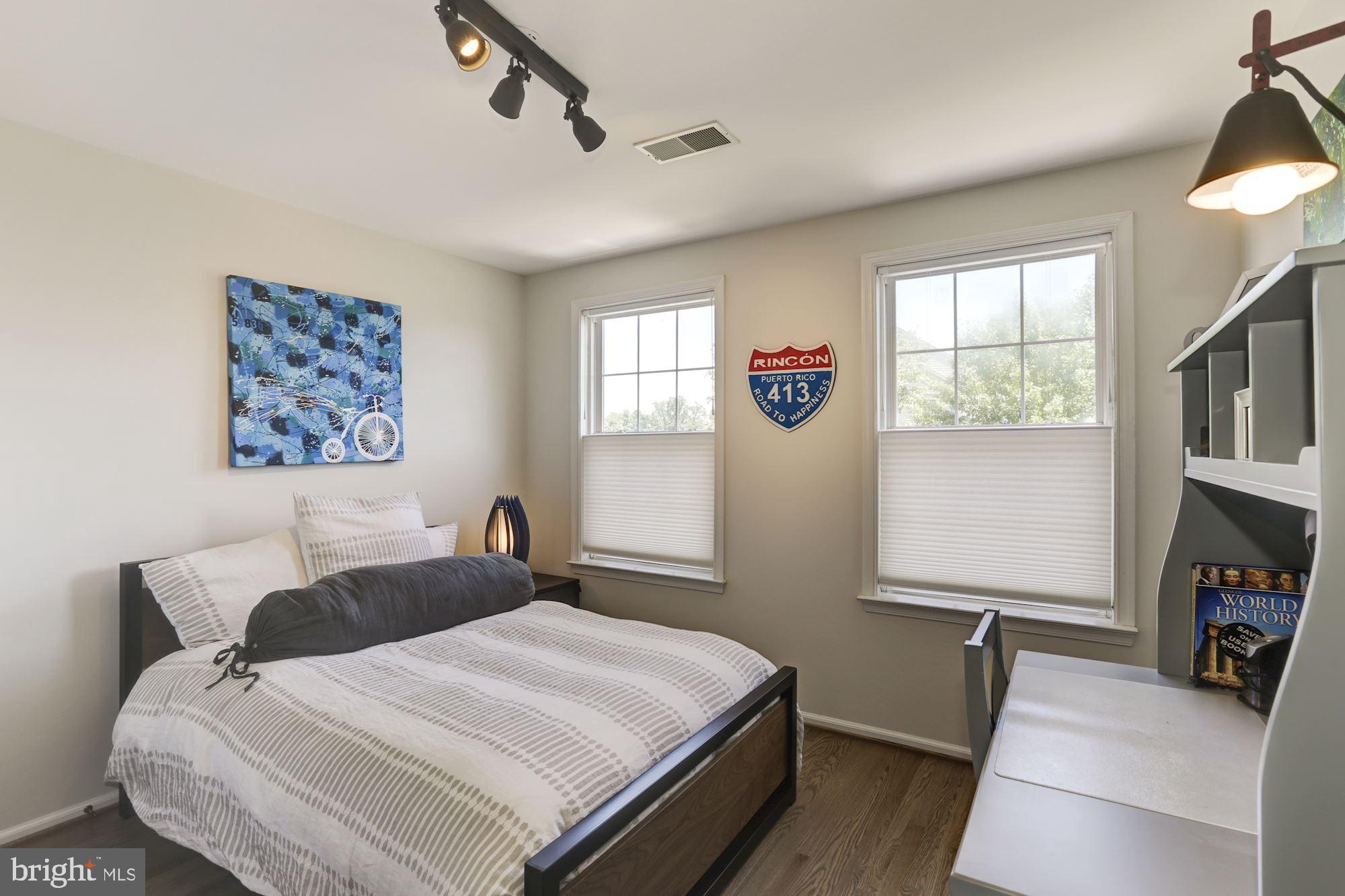 GOVERNORS GROVE - Residential Lease