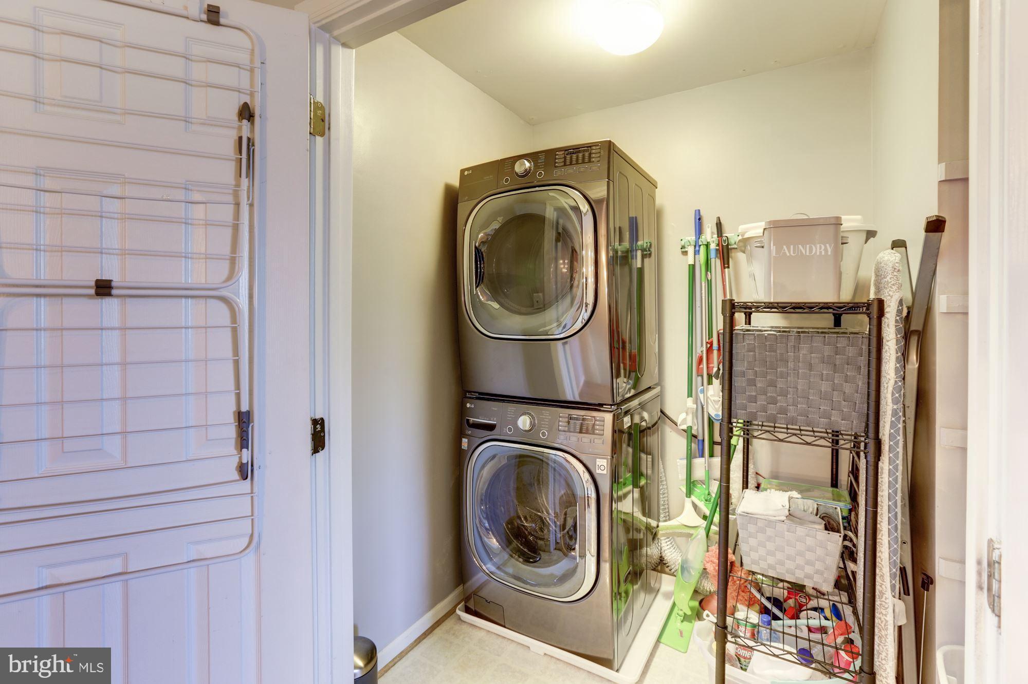 GOVERNORS GROVE - Residential Lease