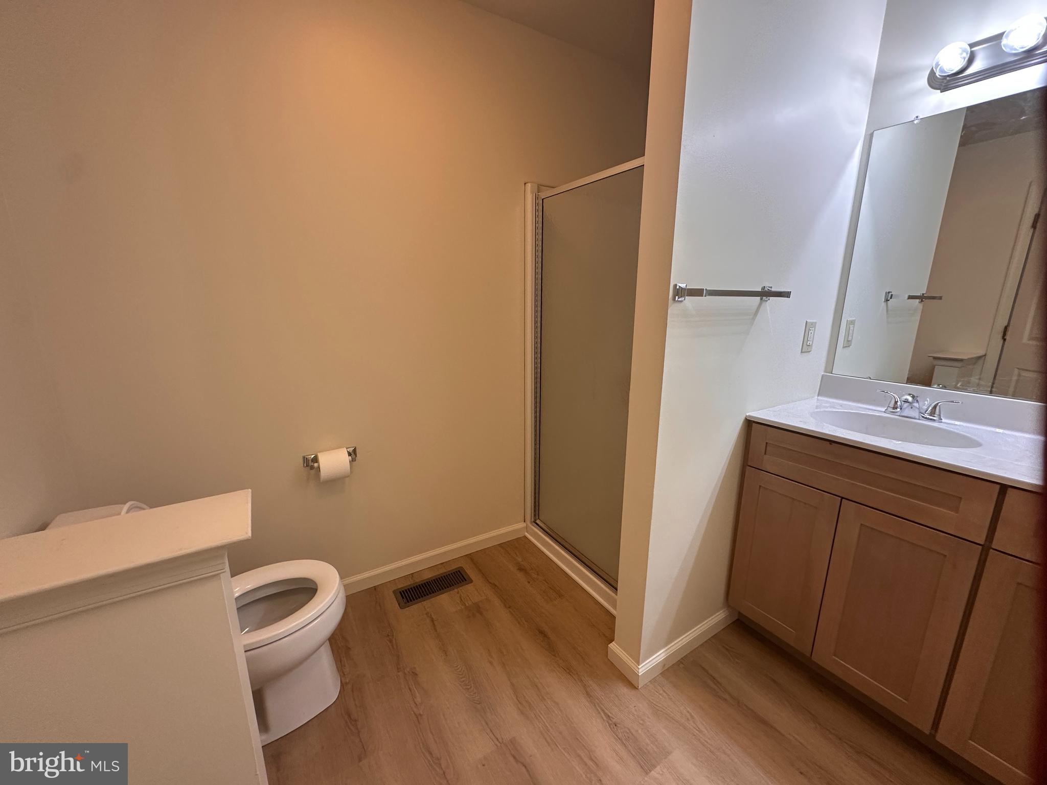 MONROE COURT - Residential Lease