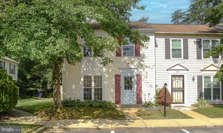 Introducing a fantastic opportunity to own a charming end unit townhouse that offers comfort, convenience, and modern upgrades. This home features 3 bedrooms, 1.5 baths, and a range of appealing updates make this home move-in ready!
Step inside and discover the beautiful  white kitchen, complete with shiny stainless steel appliances that add a contemporary touch. The entire home has been refreshed with new paint and new flooring, creating a clean and inviting atmosphere. Cozy up by the fireplace in the spacious living area, perfect for relaxing evenings with loved ones.
Outside, you'll find a fenced rear yard and a deck, providing a private space to enjoy the outdoors. With its corner lot location, you'll appreciate the extra room and tranquility.
The community offers an array of amenities to enhance your lifestyle. Take a refreshing dip in the pool on hot summer days, enjoy social gatherings at the clubhouse, or watch your little ones play and make friends at the playground.
Convenience is key with this townhouse. It is located close to amenities, schools, parks, shopping centers, and major transportation routes. Everything you need is within easy reach, making everyday life a breeze.
Don't miss out on this fantastic opportunity to own a delightful end unit townhouse with modern updates, community amenities, and a great location.