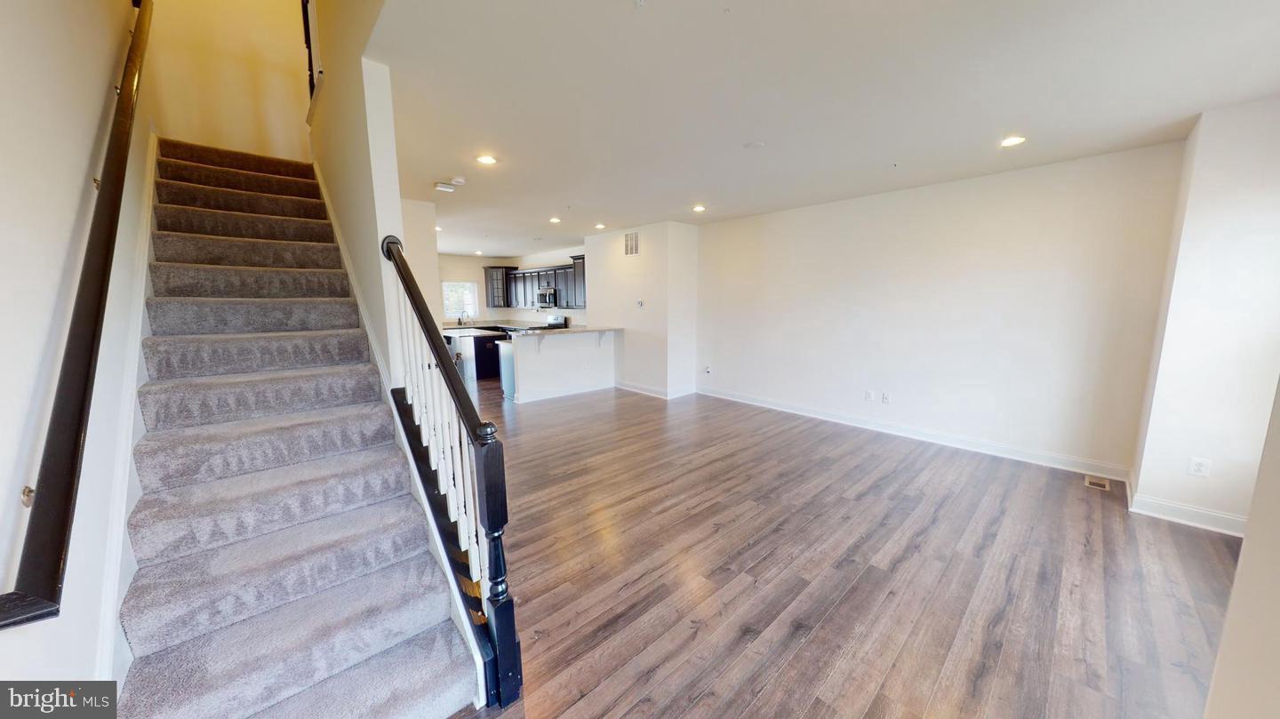 STONEHAVEN - Residential Lease