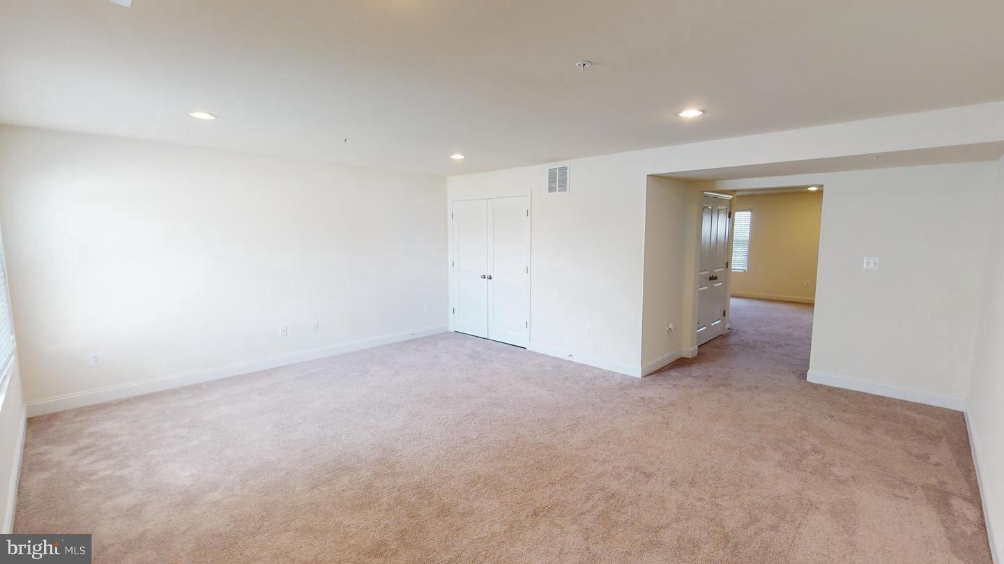 STONEHAVEN - Residential Lease