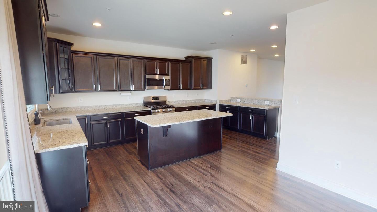 STONEHAVEN - Residential Lease