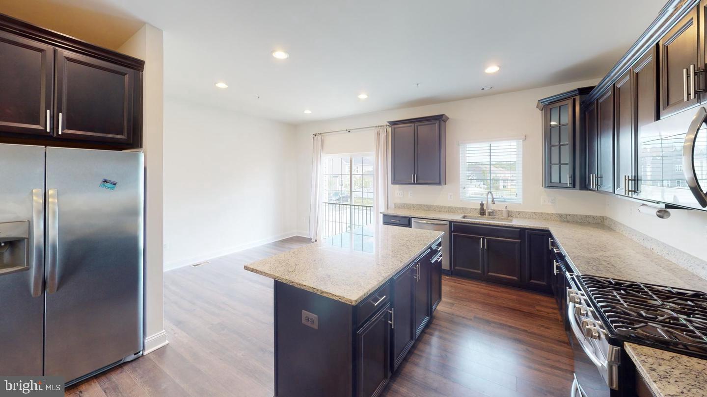 STONEHAVEN - Residential Lease