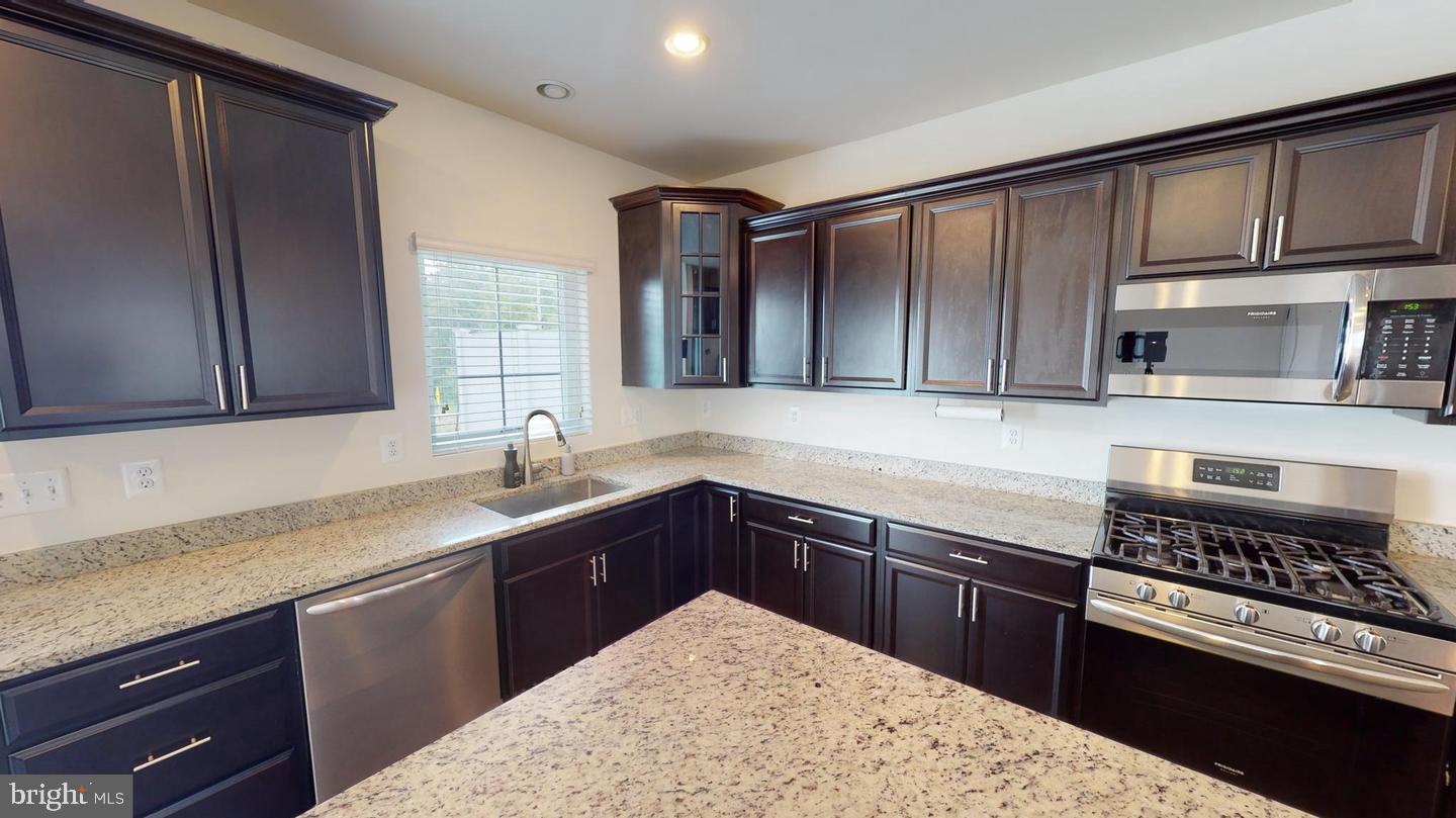 STONEHAVEN - Residential Lease