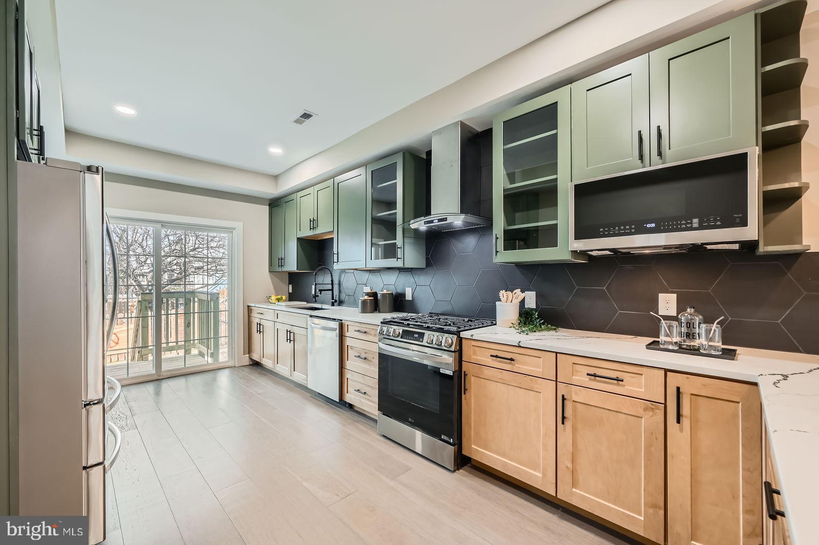 HAMPDEN HISTORIC DISTRICT - Residential