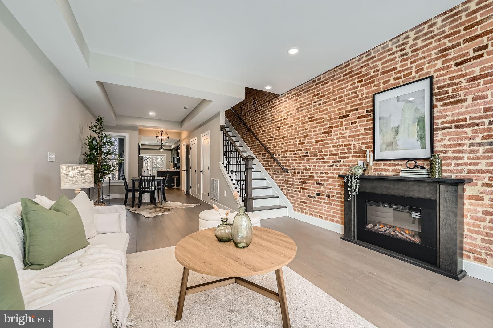 HAMPDEN HISTORIC DISTRICT - Residential