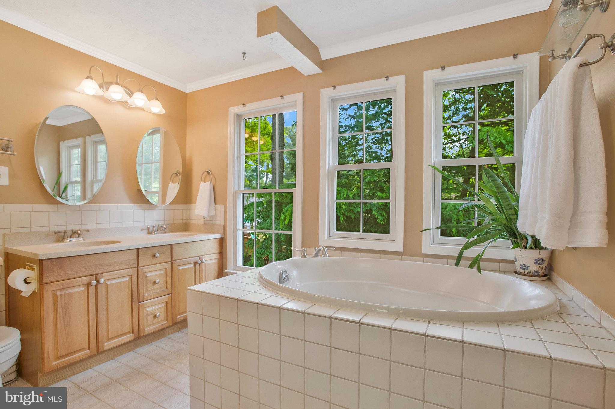 CROFTON WOODS - Residential