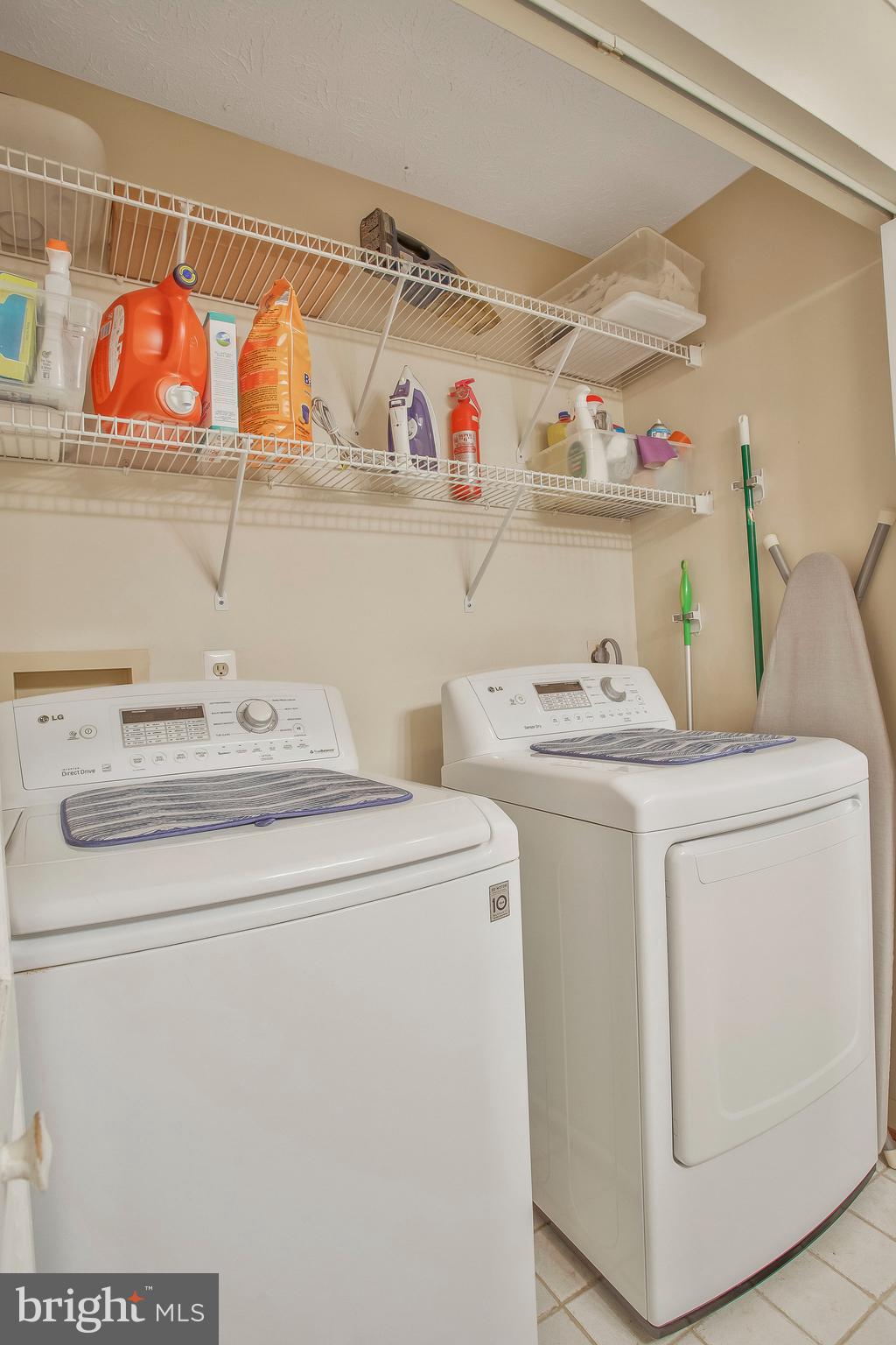 CROFTON WOODS - Residential