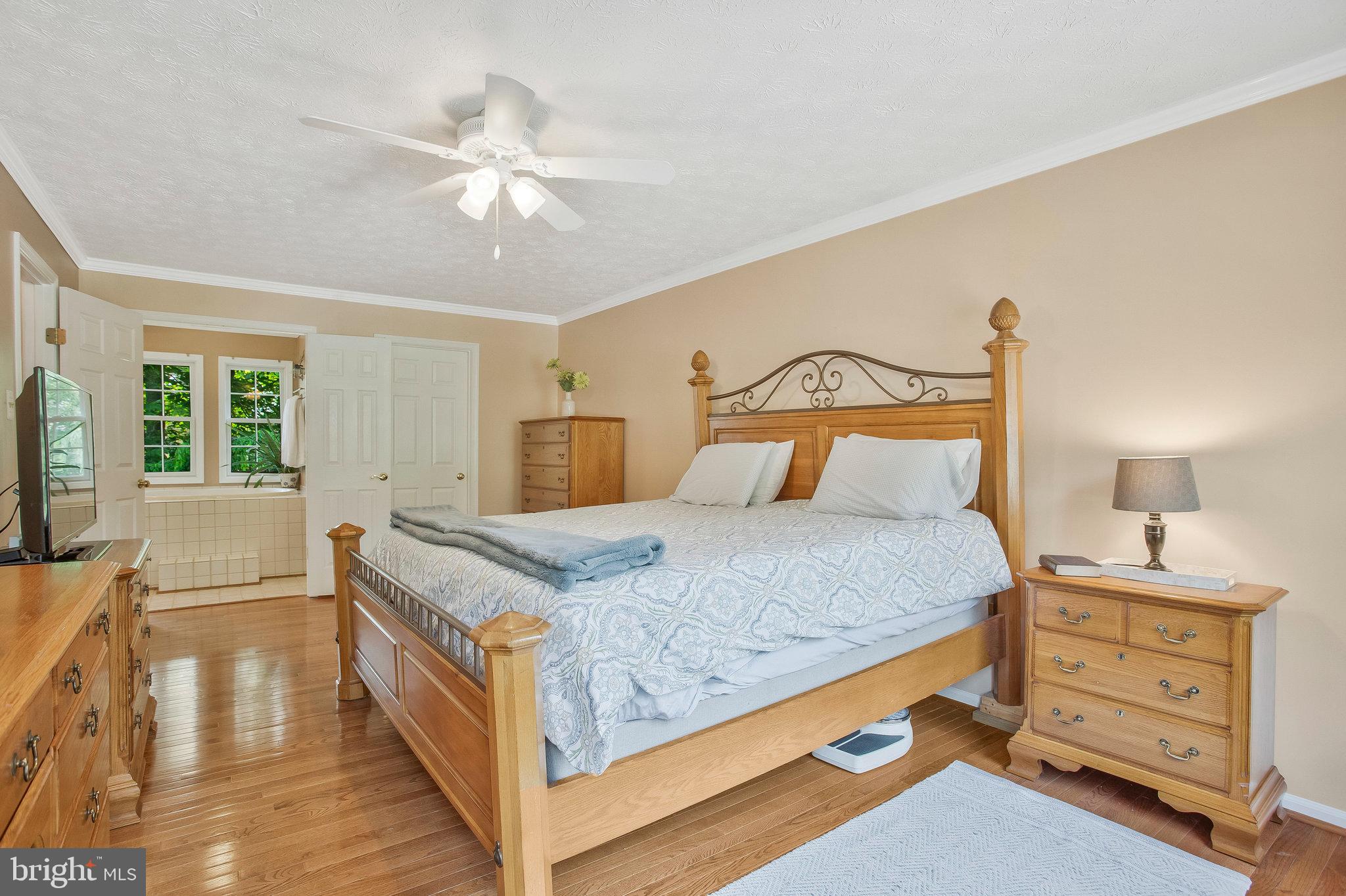 CROFTON WOODS - Residential