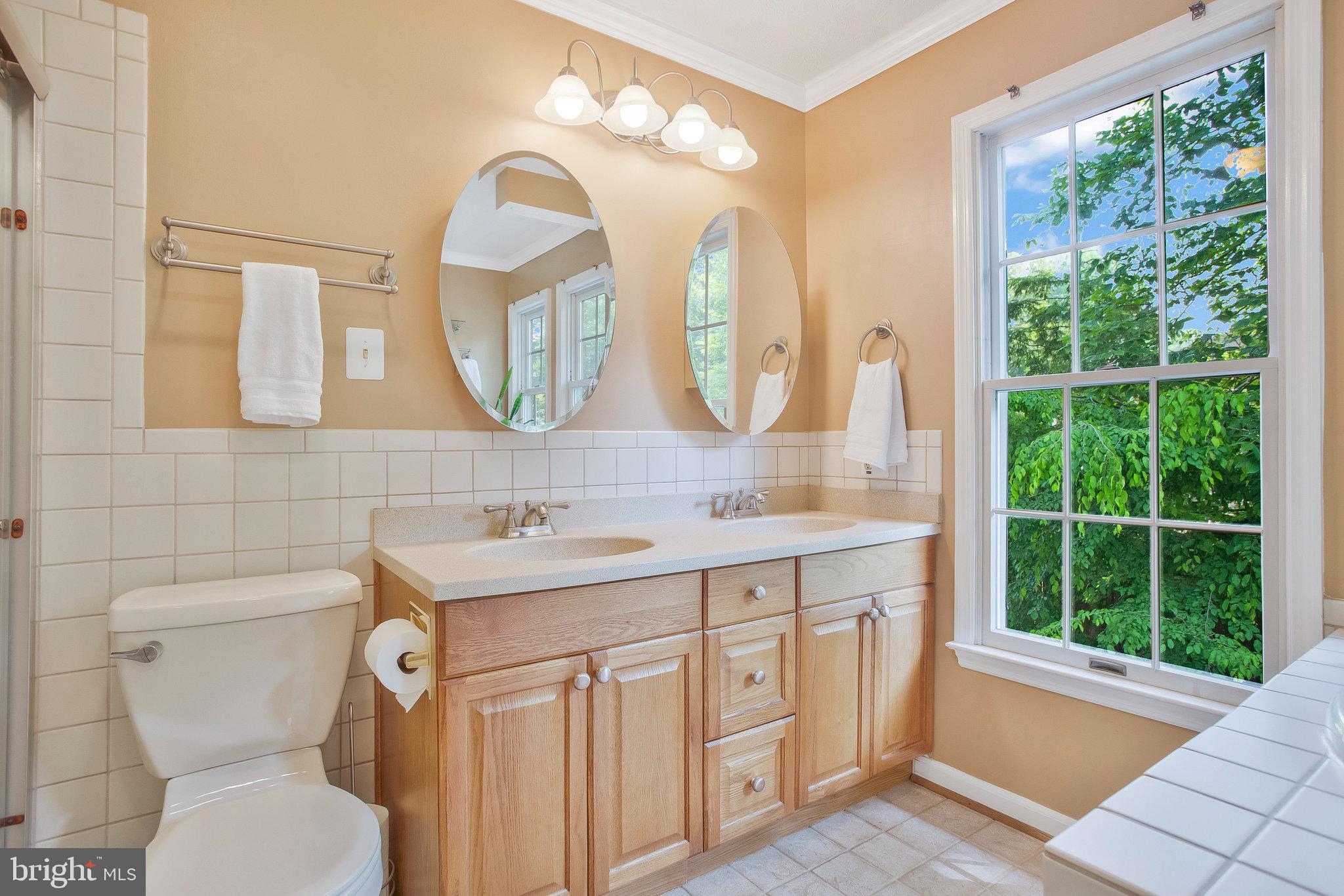 CROFTON WOODS - Residential