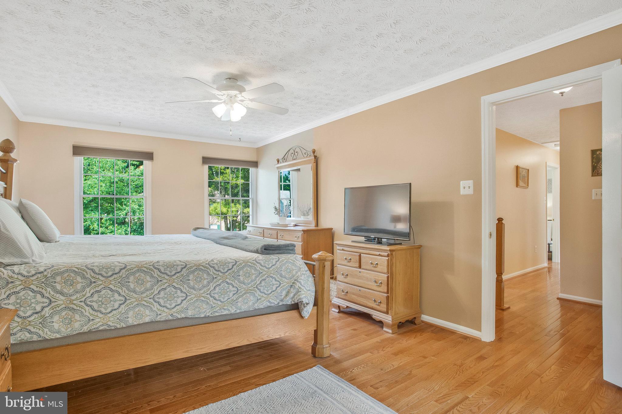 CROFTON WOODS - Residential