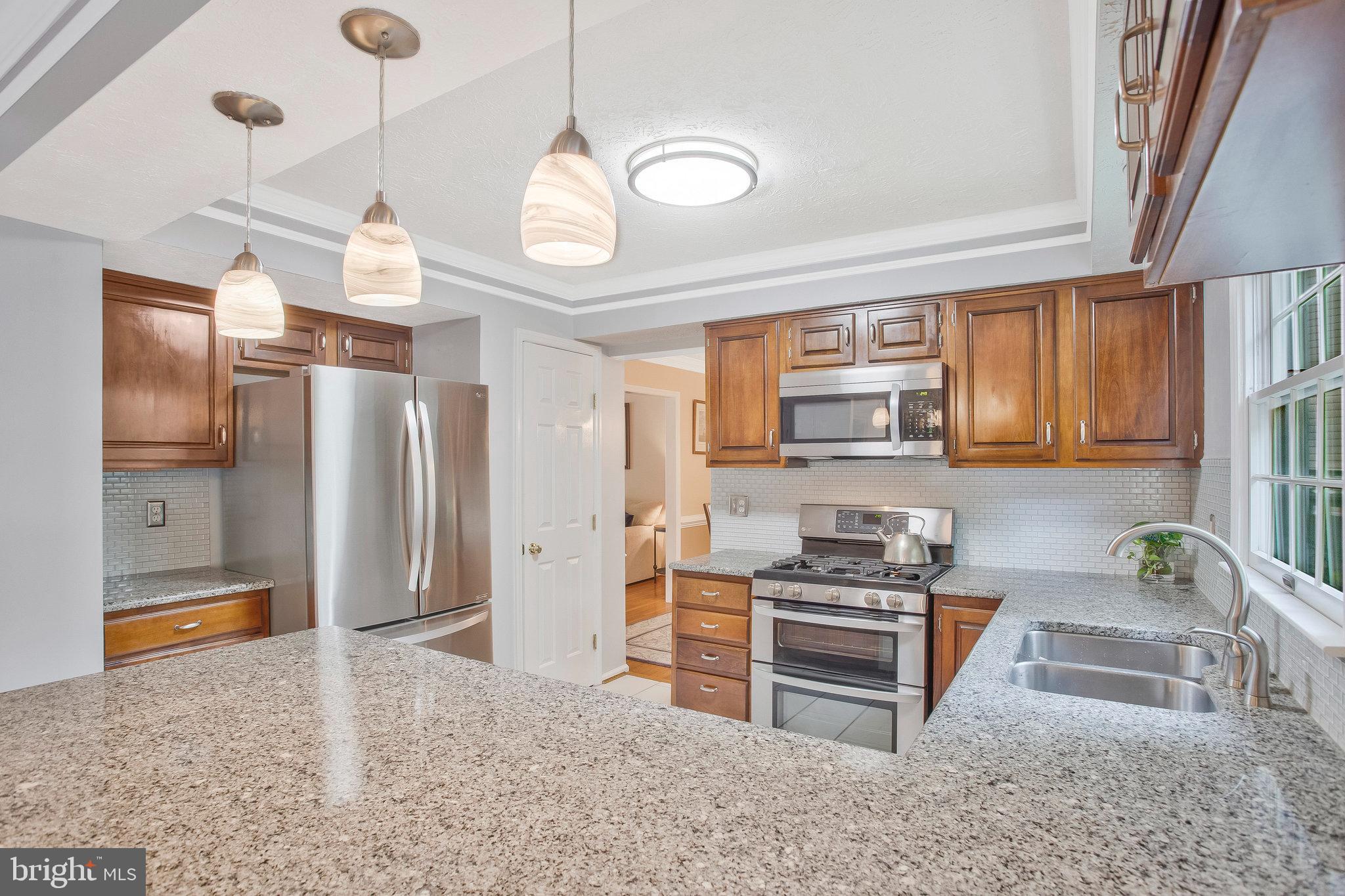 CROFTON WOODS - Residential