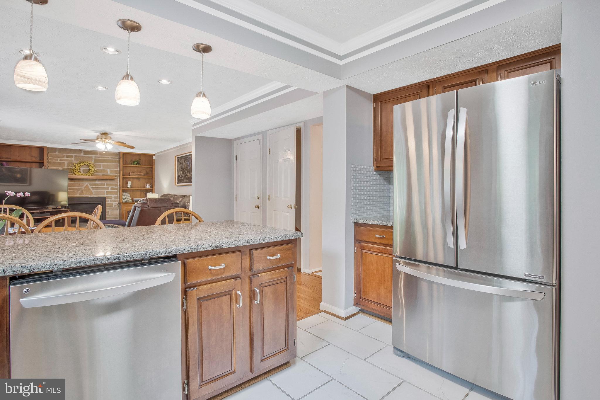 CROFTON WOODS - Residential