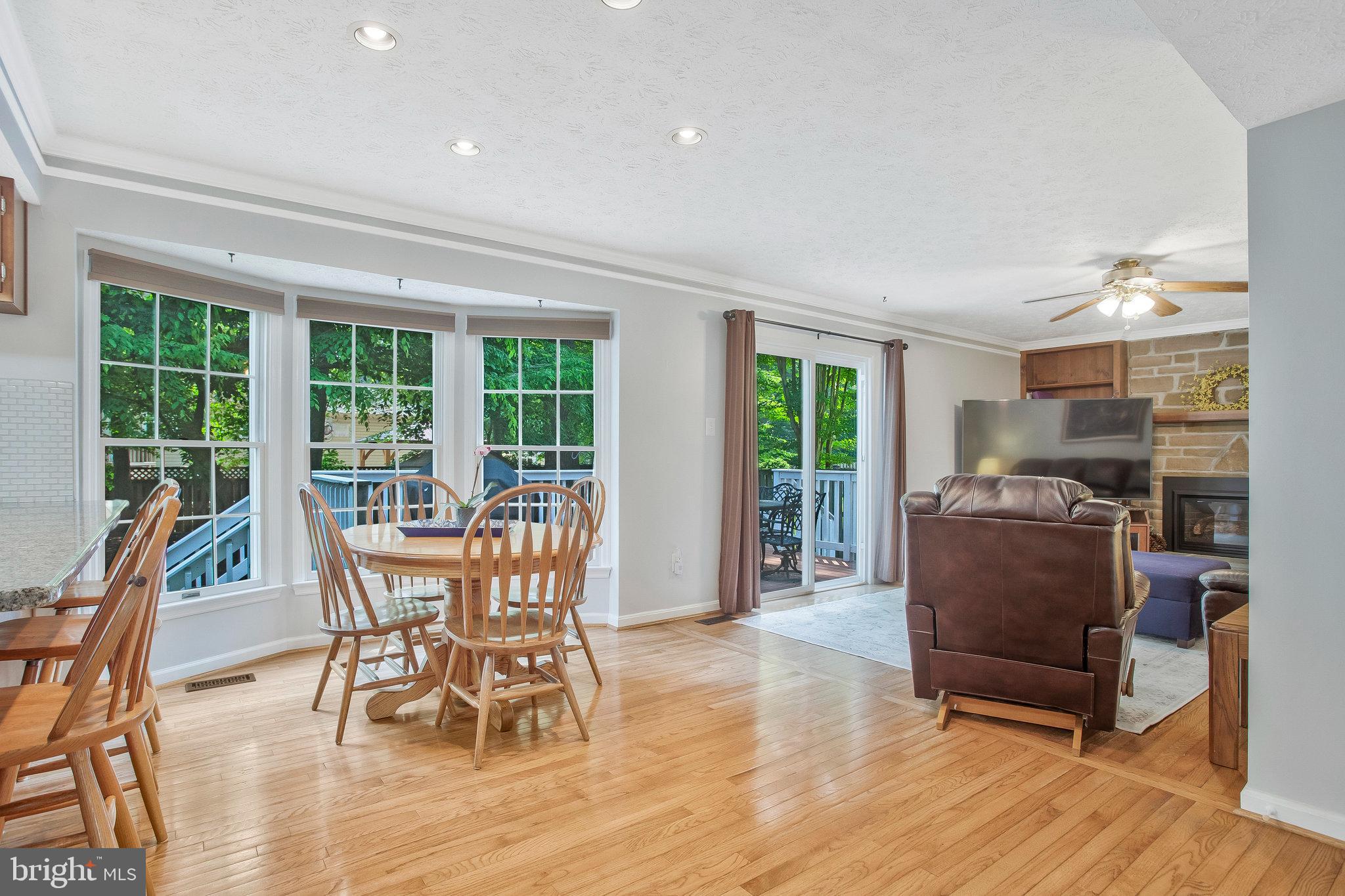 CROFTON WOODS - Residential