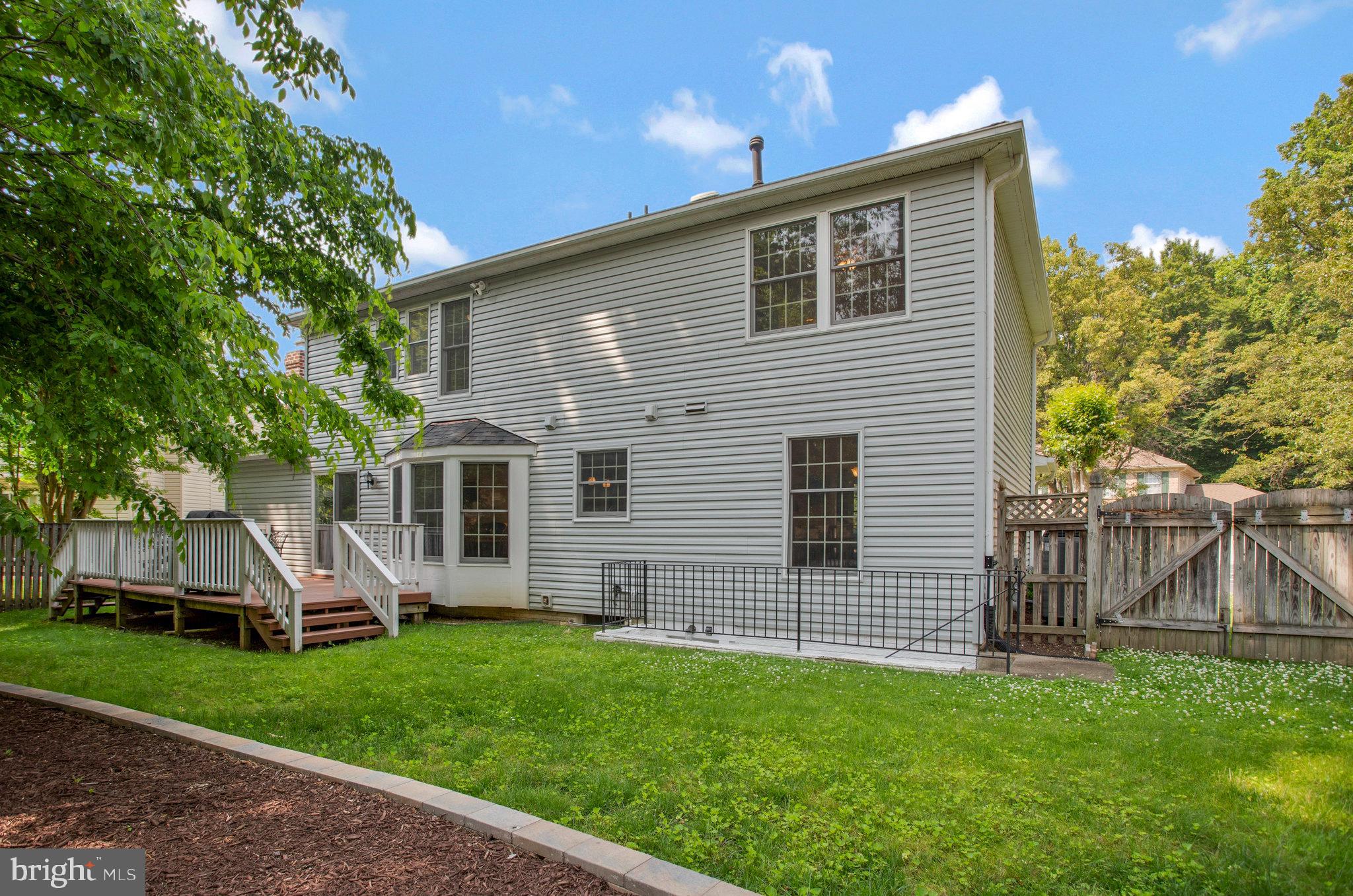 CROFTON WOODS - Residential