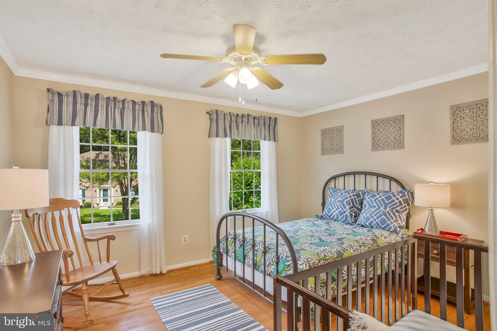 CROFTON WOODS - Residential