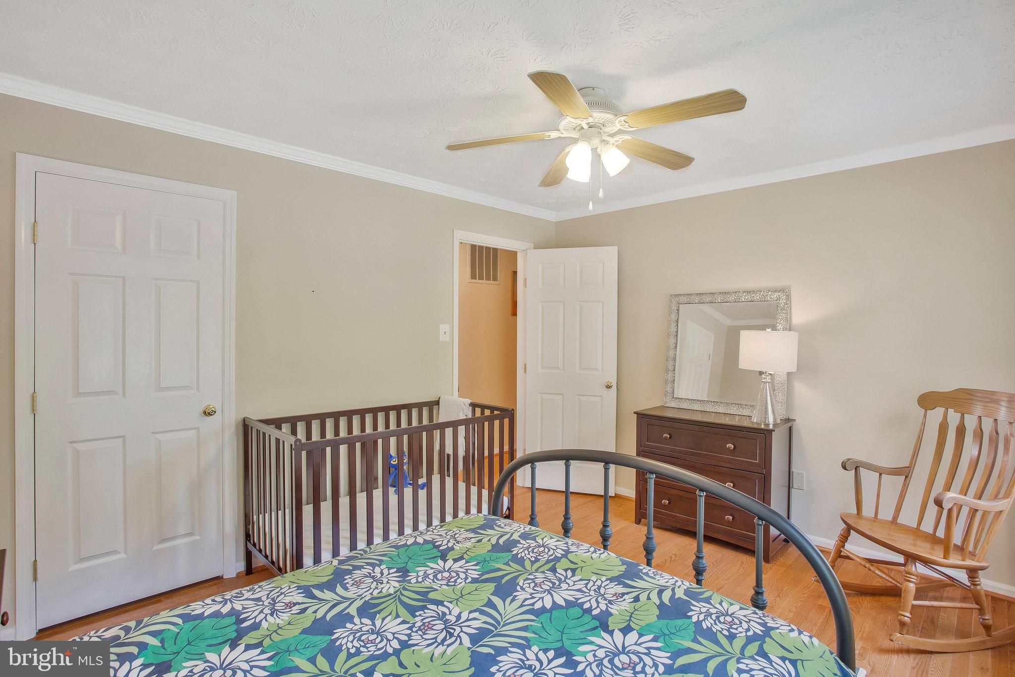 CROFTON WOODS - Residential