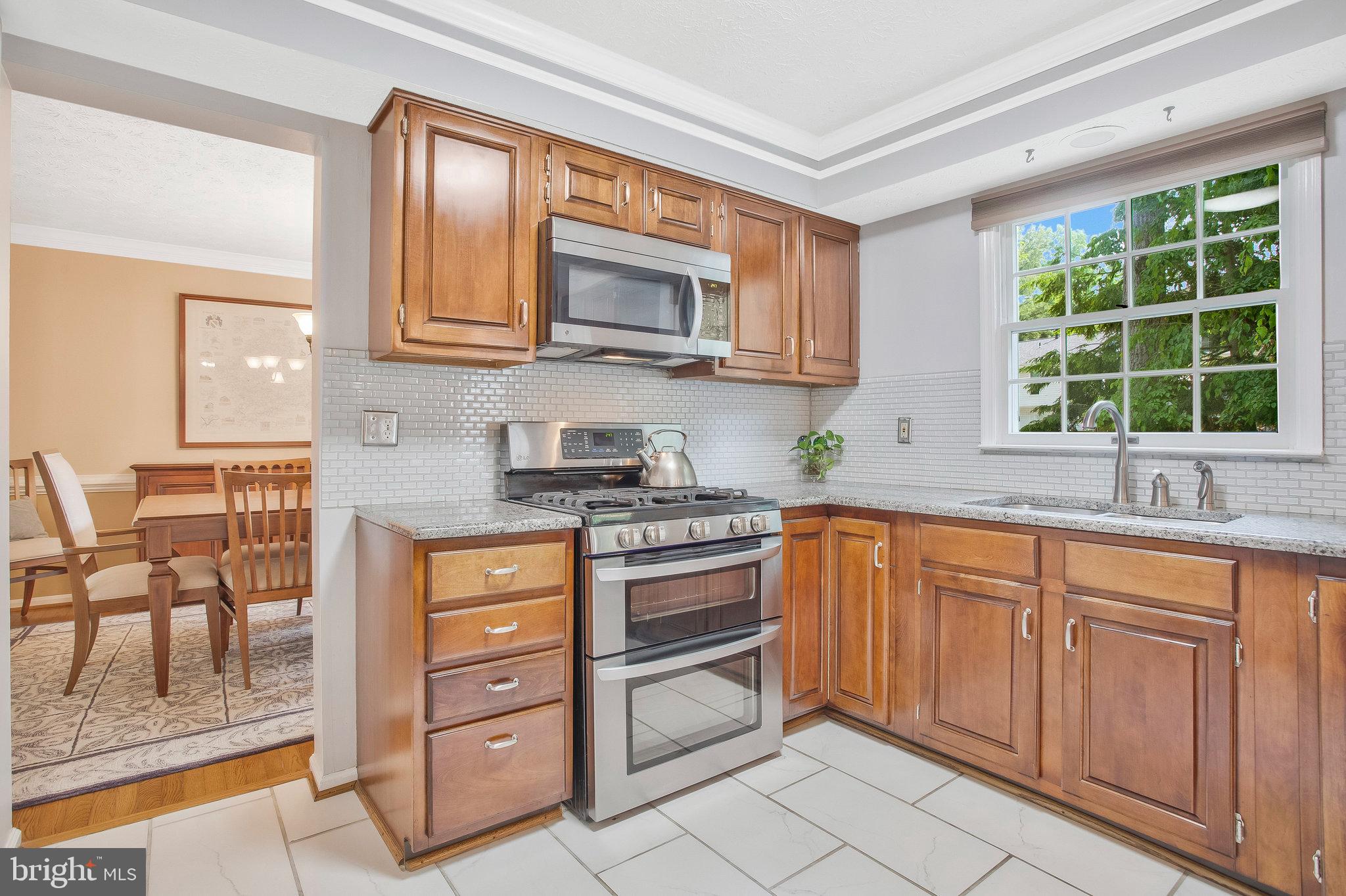 CROFTON WOODS - Residential