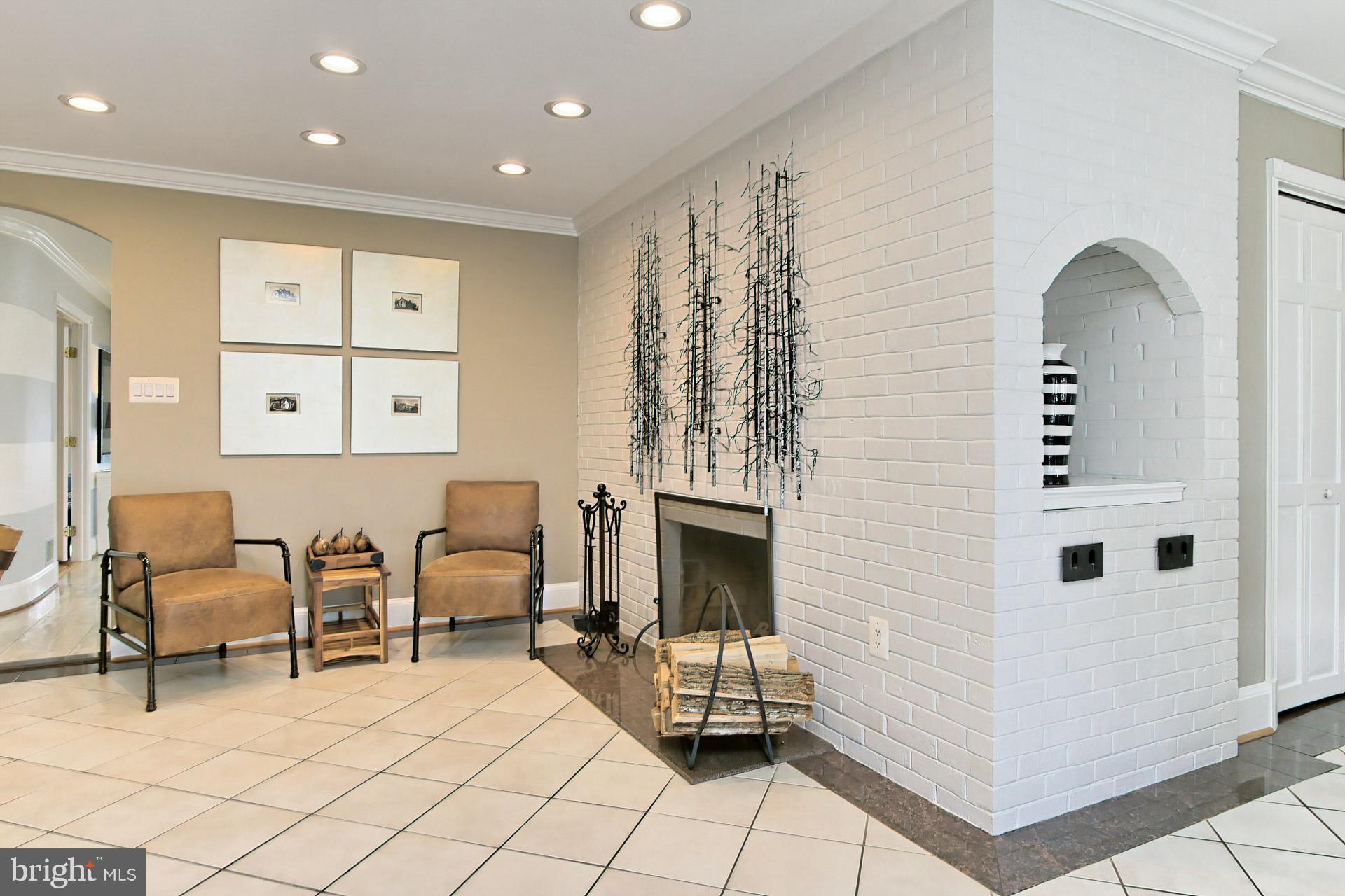 FERGUSON KNOLLS - Residential