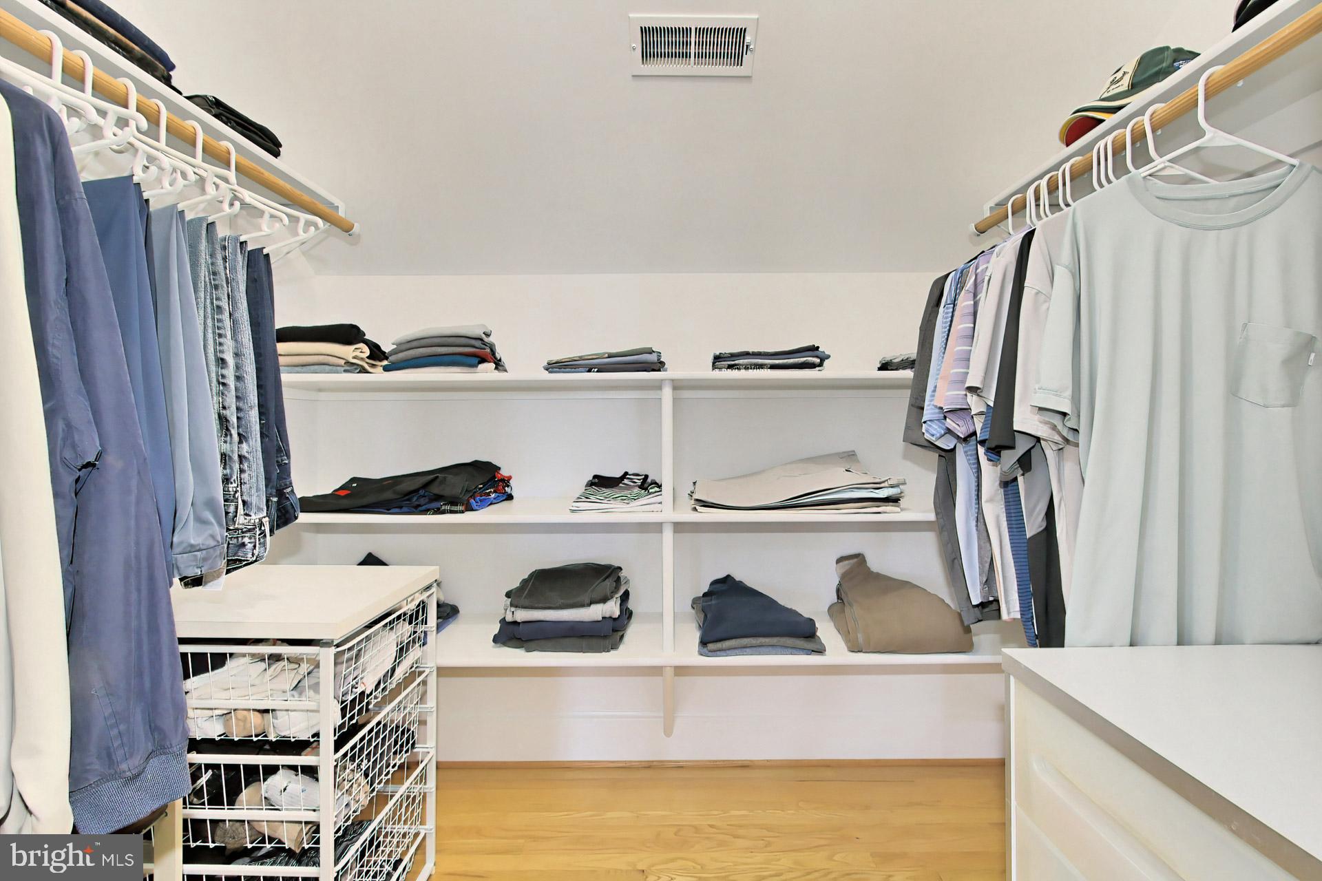 FERGUSON KNOLLS - Residential