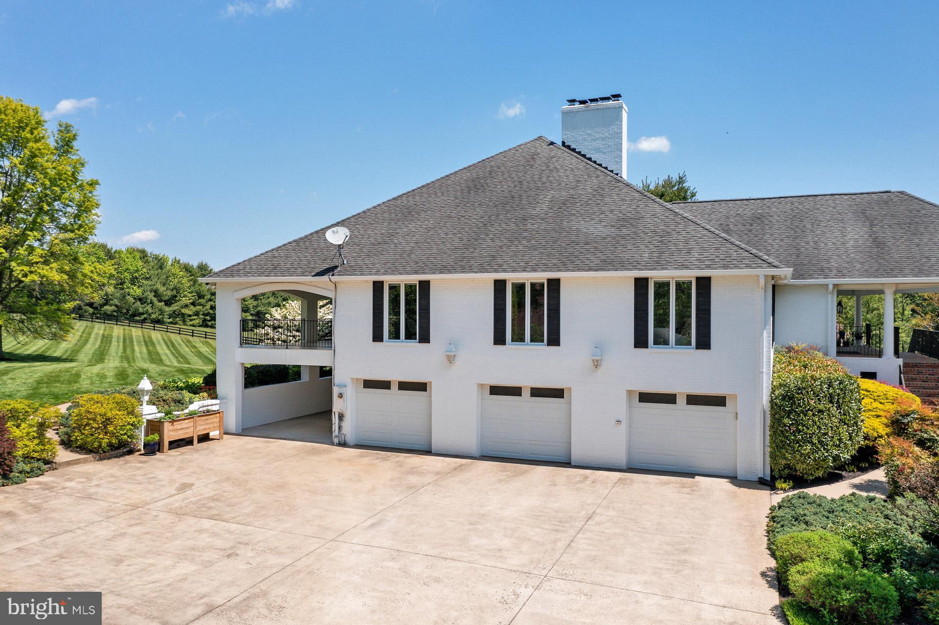 FERGUSON KNOLLS - Residential