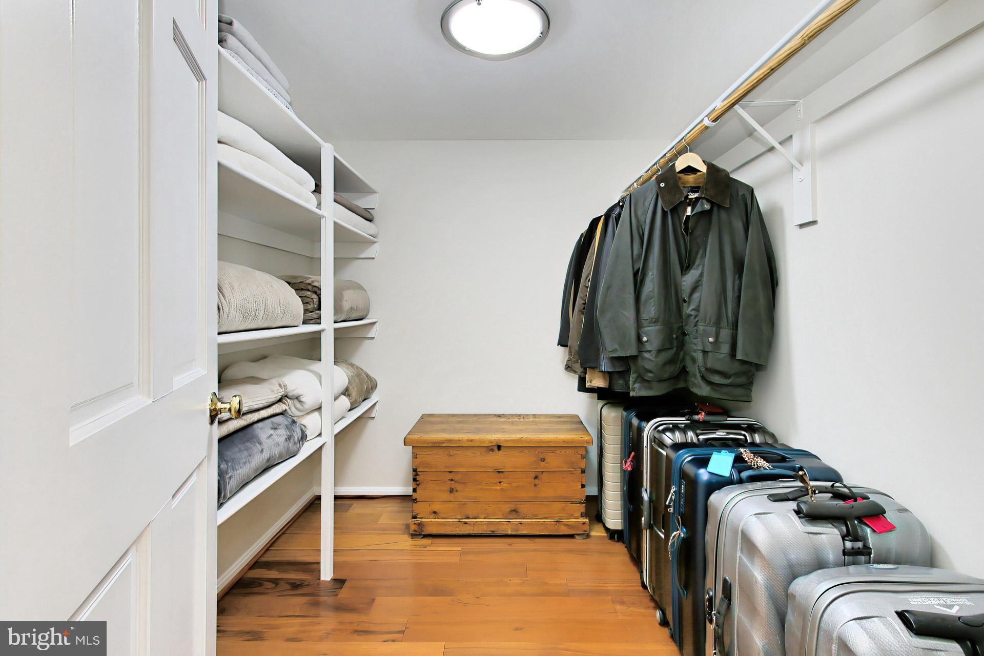 FERGUSON KNOLLS - Residential