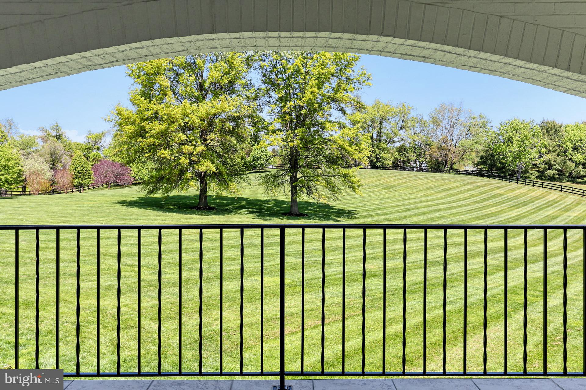 FERGUSON KNOLLS - Residential