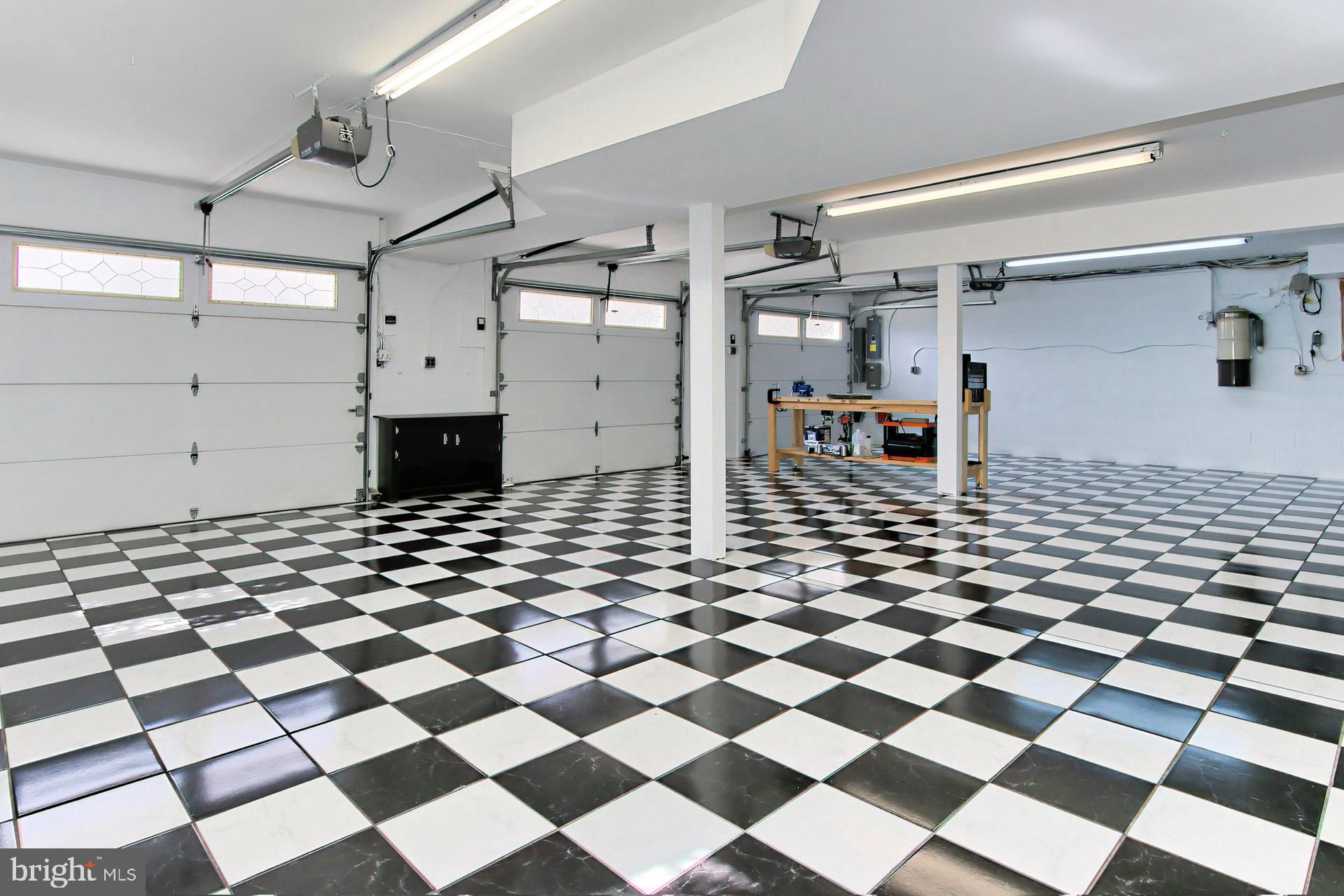 FERGUSON KNOLLS - Residential