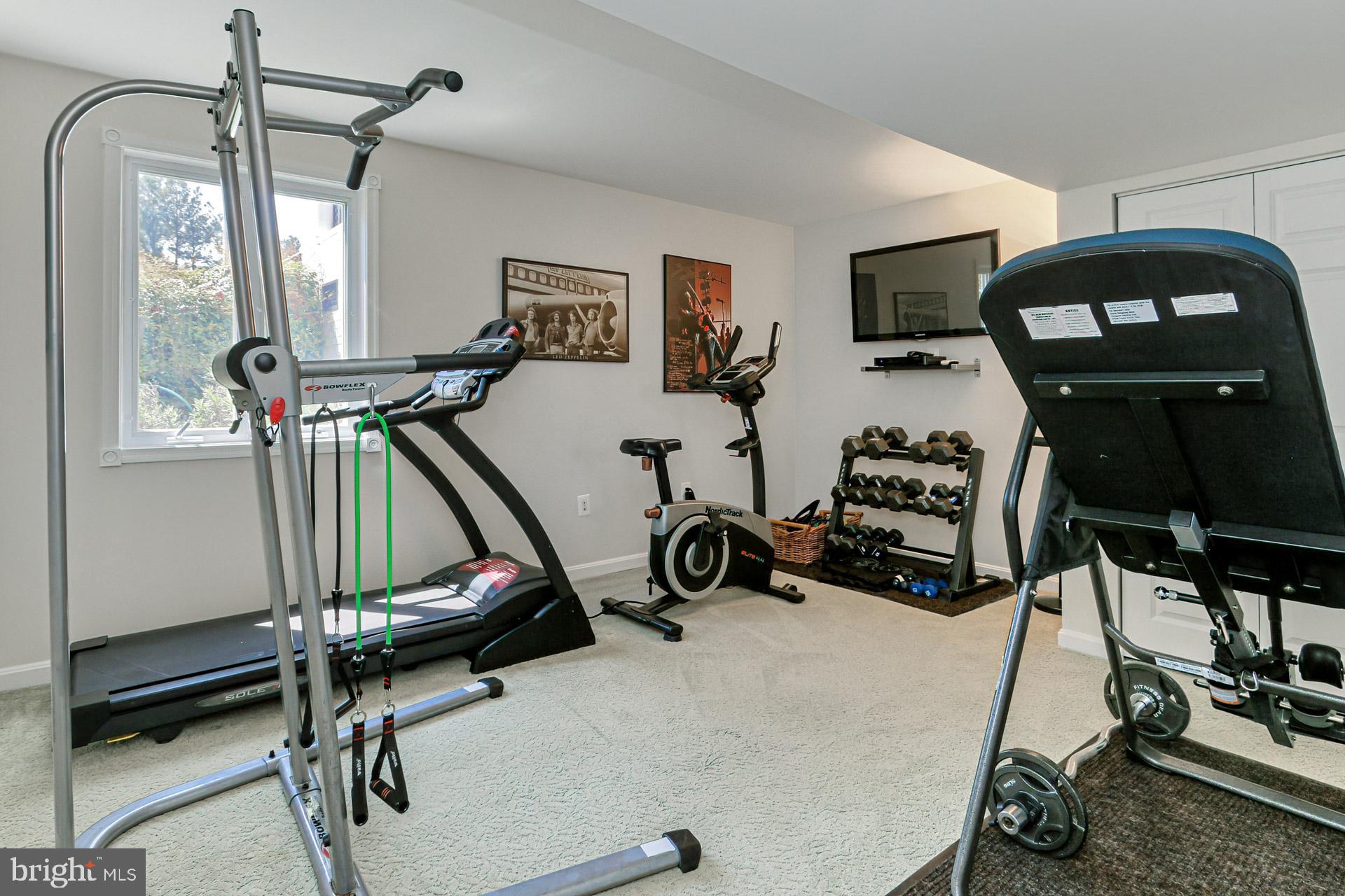 FERGUSON KNOLLS - Residential