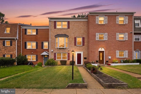 Photo of 10106 Brandon Way, MANASSAS, VA 20109 (MLS # VAPW2127228)