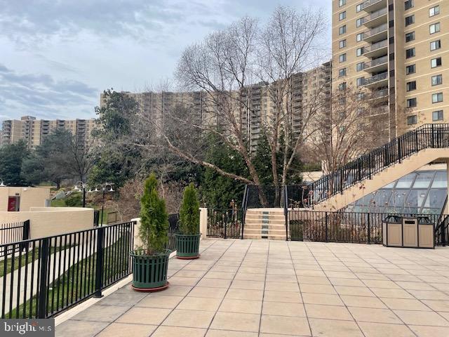 WATERGATE AT LANDMARK - Residential