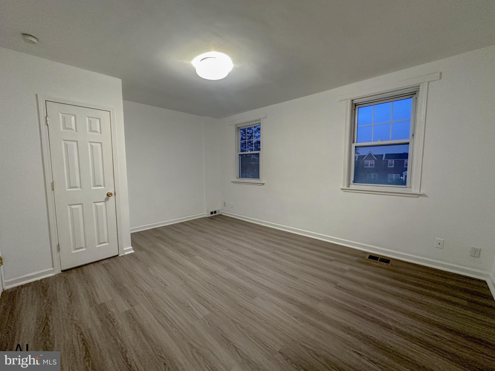 MAYFAIR (WEST) - Residential