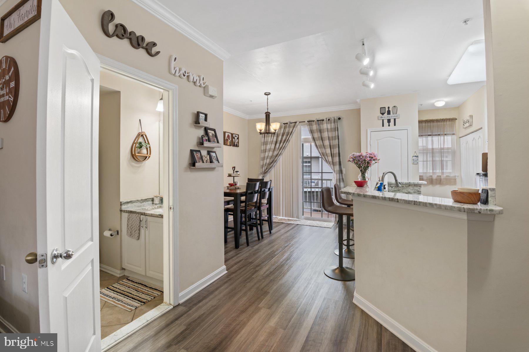 HIGH VIEW AT HUNT VALLEY - Residential