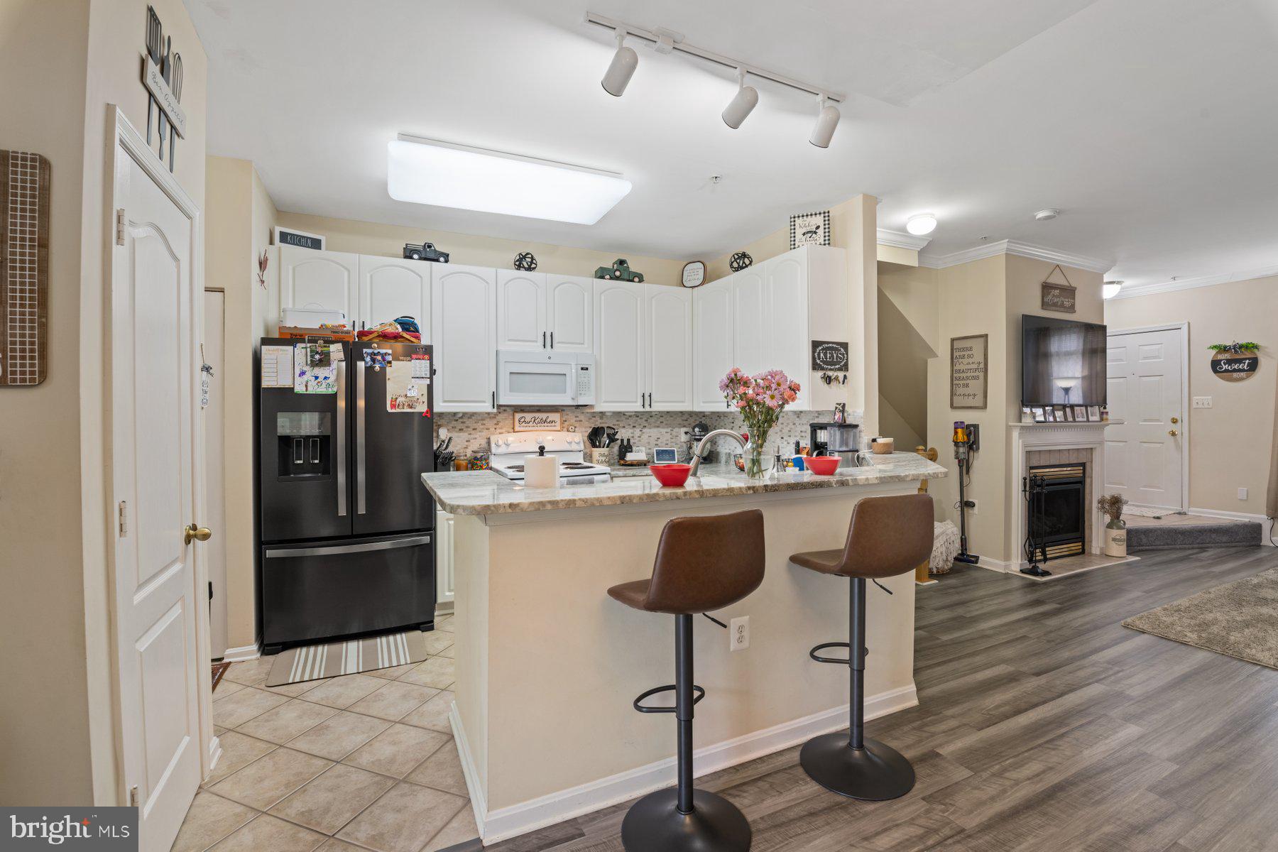 HIGH VIEW AT HUNT VALLEY - Residential