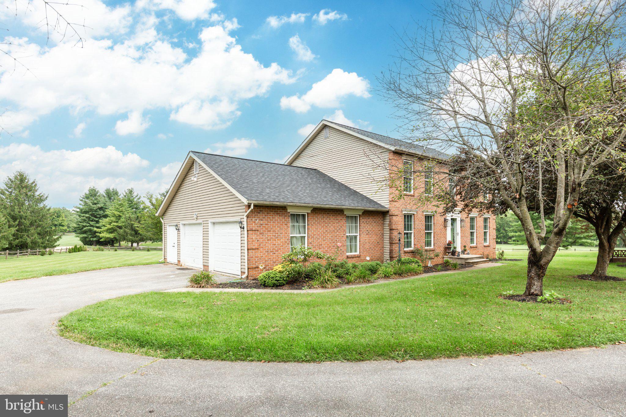 2092 TRIPLE GREEN COURT