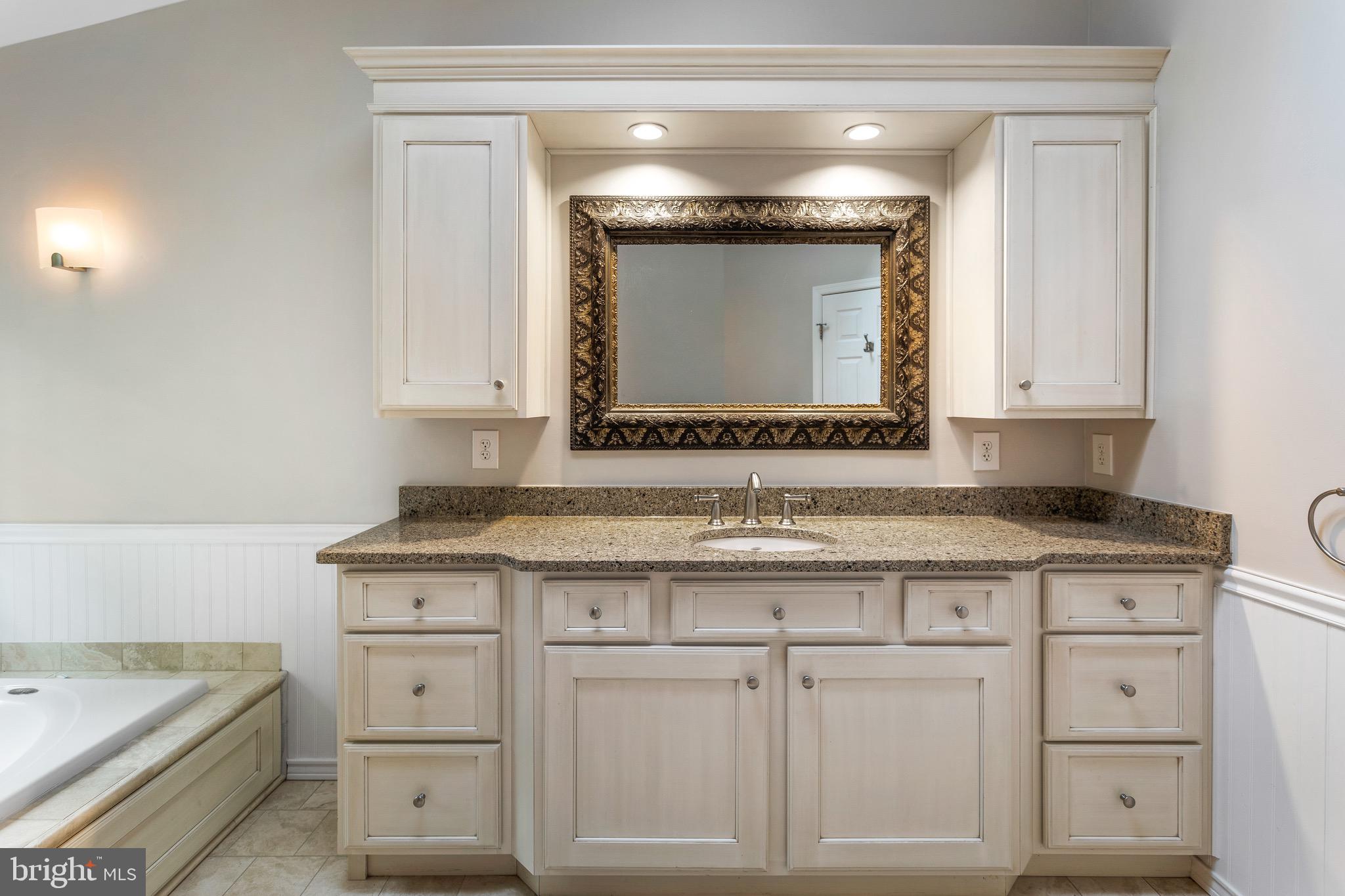 BALDWIN GROVE - Residential Lease