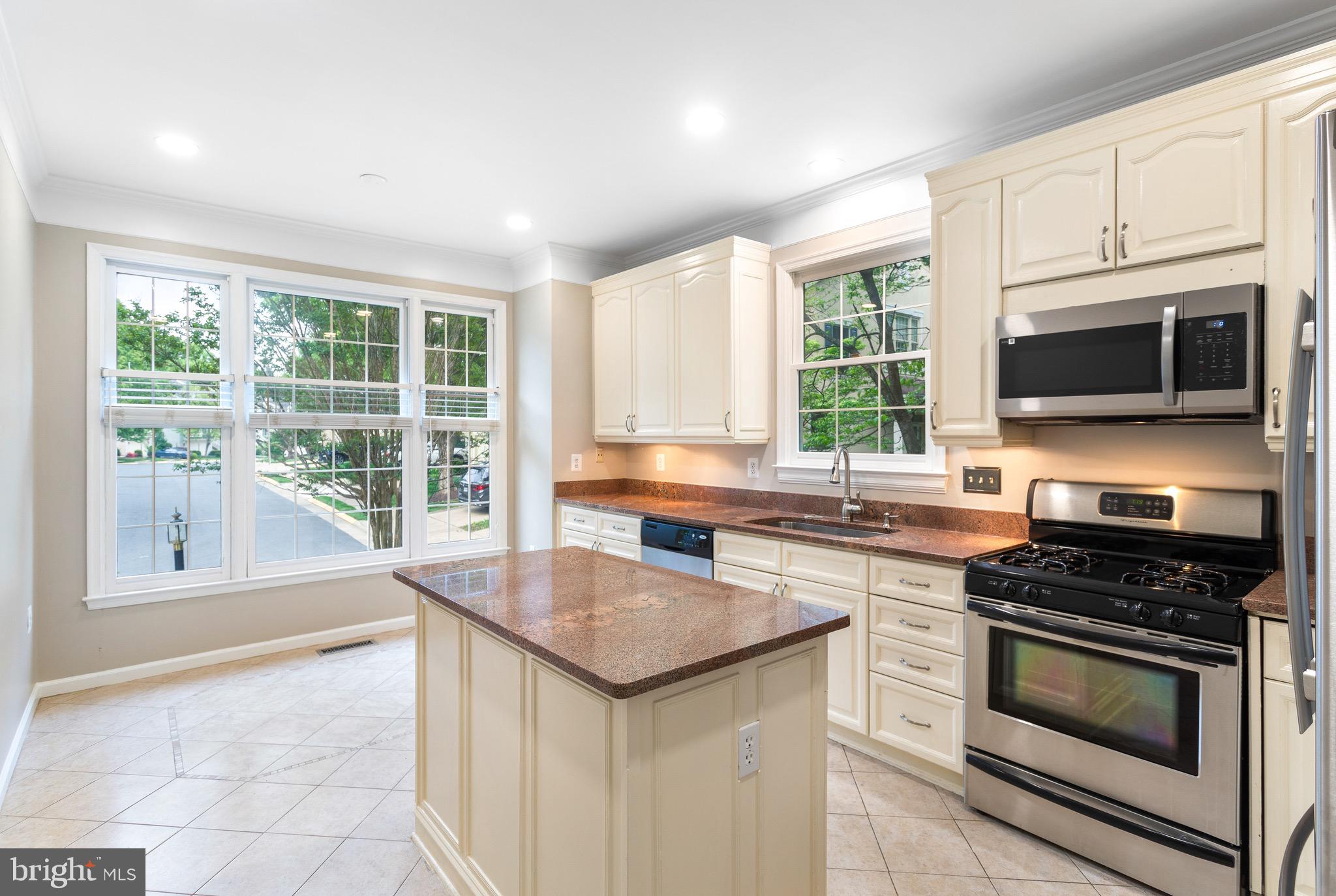 BALDWIN GROVE - Residential Lease