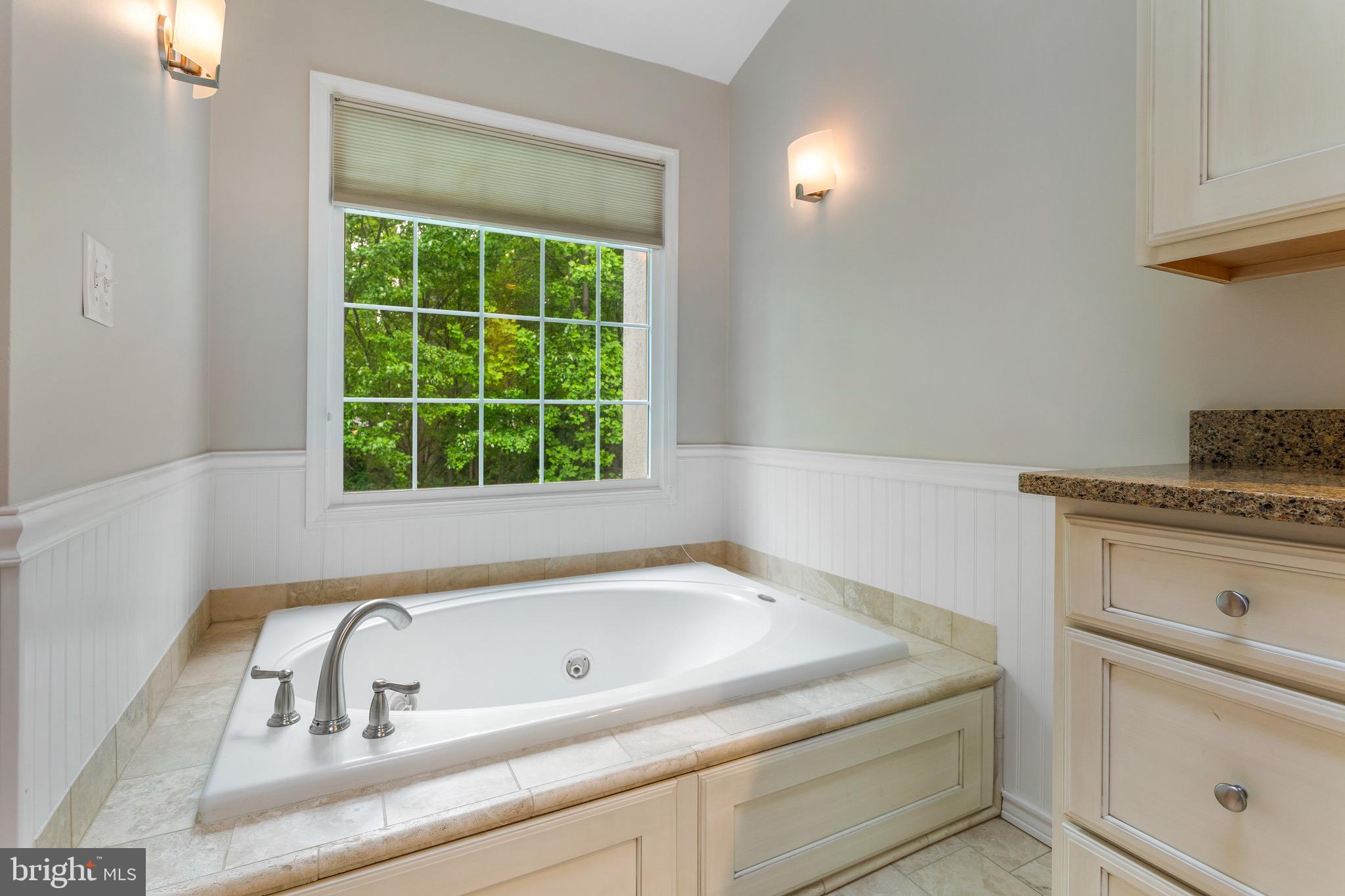 BALDWIN GROVE - Residential Lease