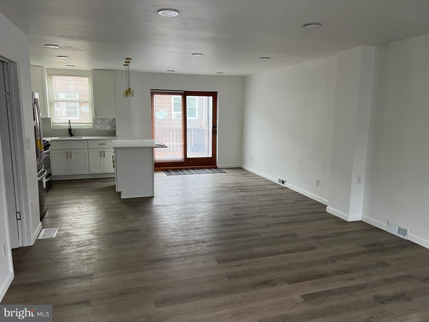 Total brand new and renovations row house located oxford circle. Great opportunity for primary residence. With Hardwood Floor and finished basement. Nice size deck in the back and open patio in the front, great for grilling and other entertaining options. Convenience to park, supermarket, public transportation, restaurants.

Don't miss out this opportunity and This house is ready for moving and can be call as  your home sweet home at this great location.