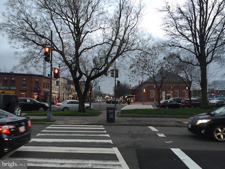 CAPITOL HILL - Residential Income