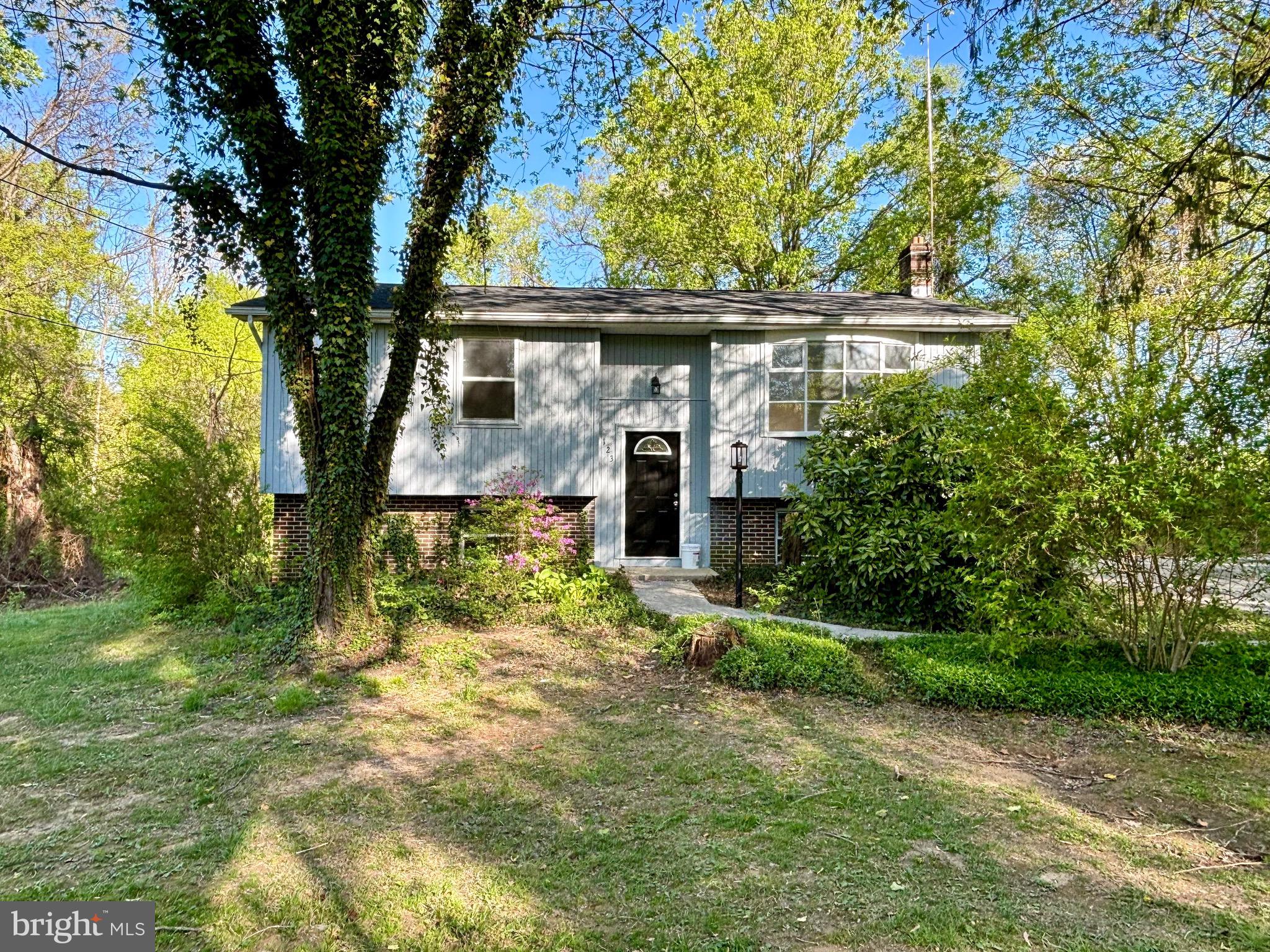 POTOMAC HEIGHTS - Residential