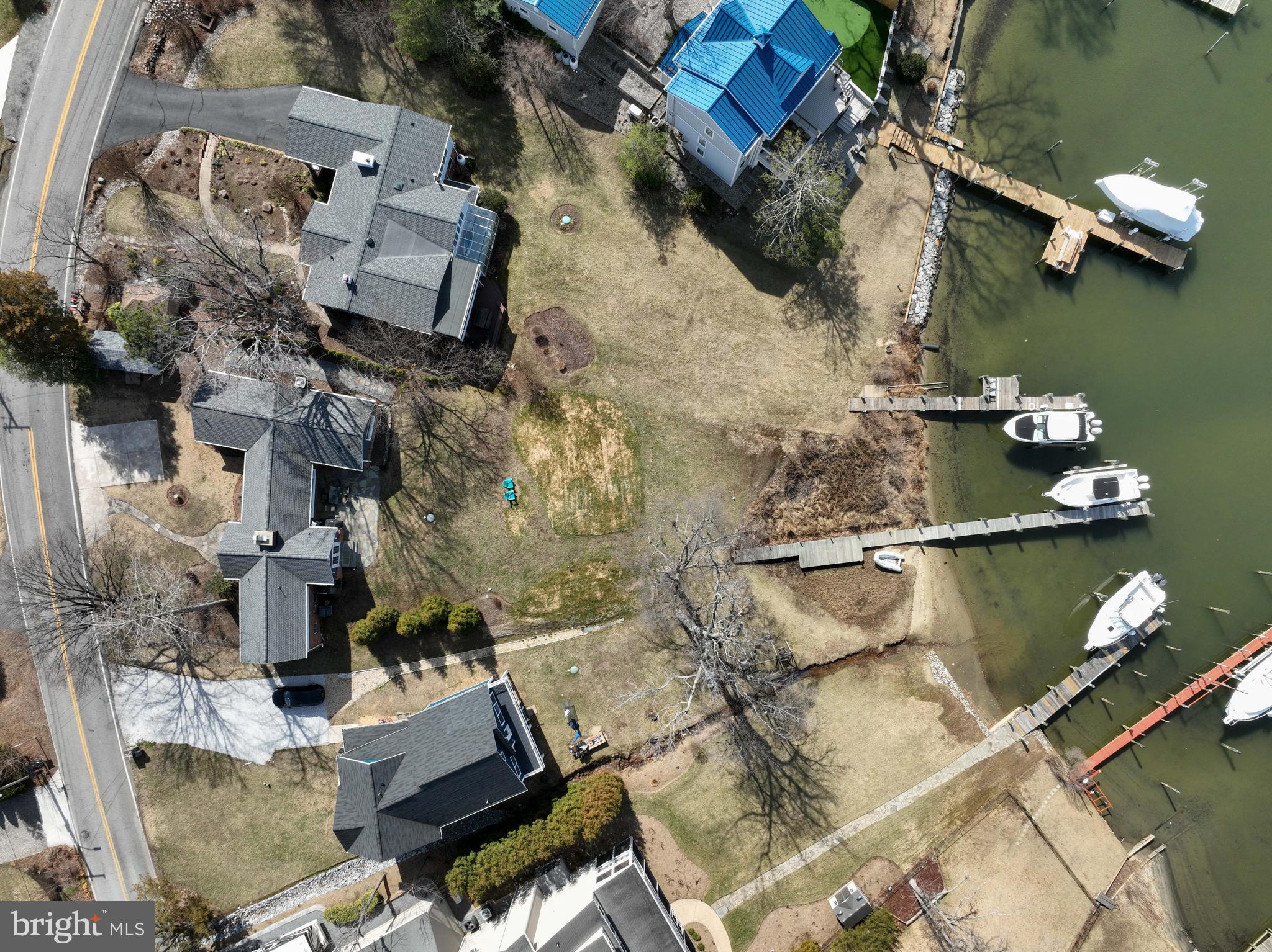 LOCH HAVEN - Residential