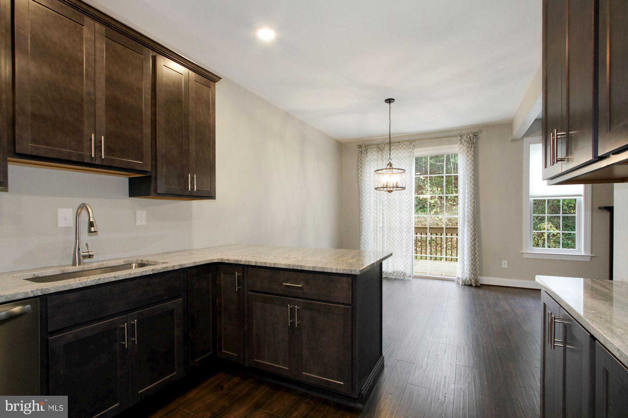 LONGWOOD VILLAGE - Residential Lease